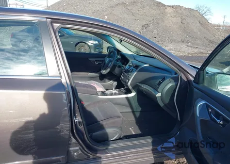 2013 Nissan Altima 2.5 S z USA, uszkodzony, nr VIN 1N4AL3AP6DC293745